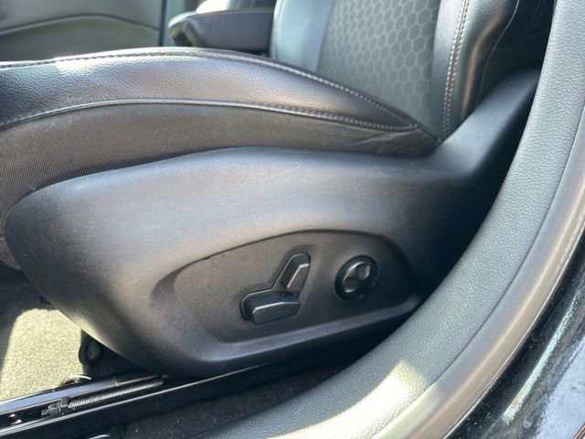 Used 2018 Jeep Compass Latitude w/ Popular Equipment Group image 5