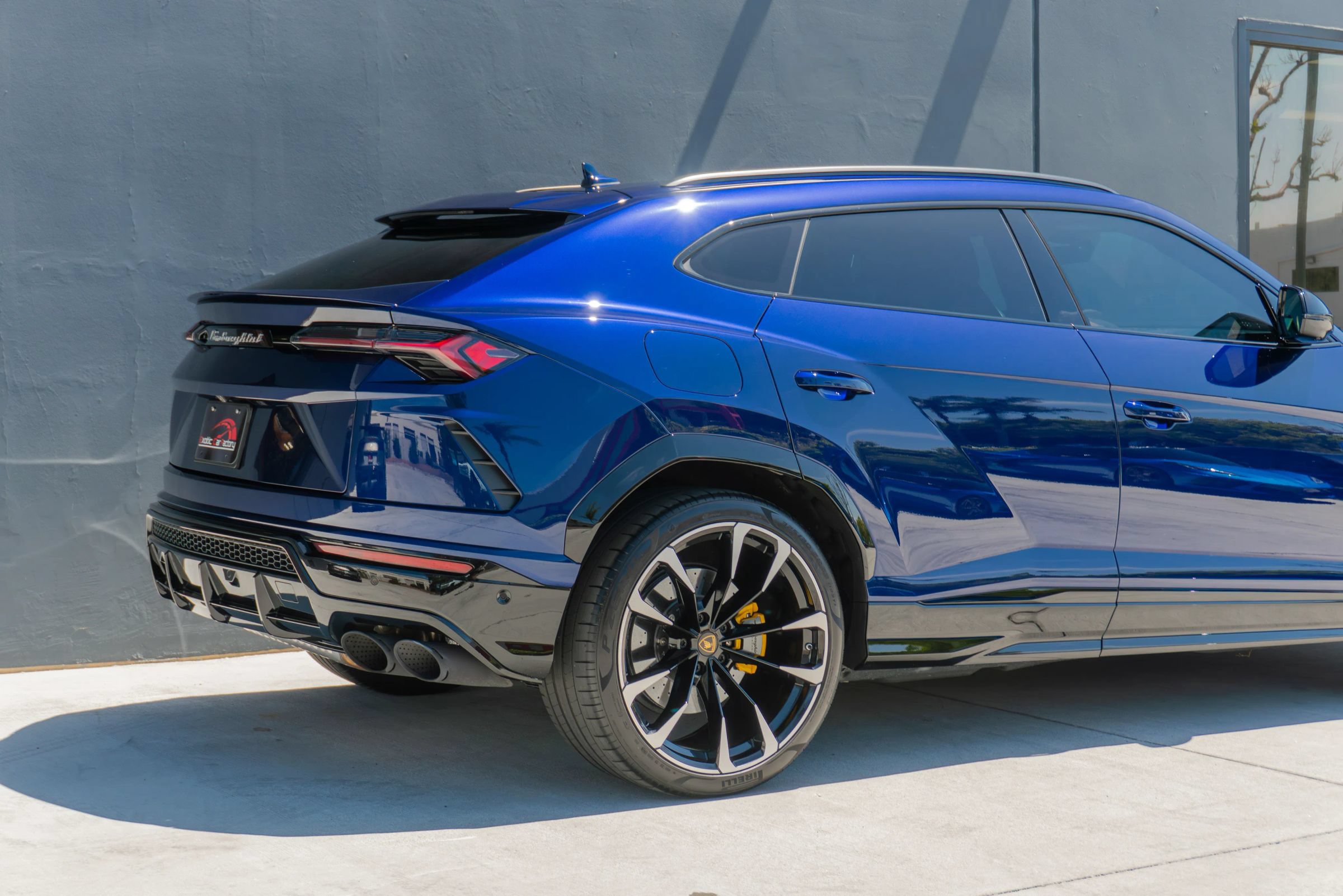 Used 2021 Lamborghini Urus AWD/4WD image 34