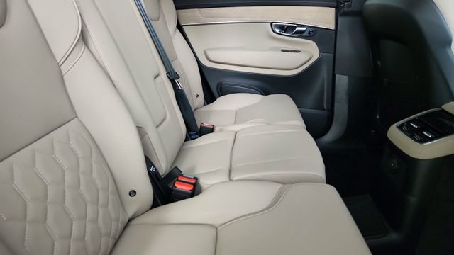 New 2026 Volvo XC90 T8 Plus w/ Protection Package Premier AWD/4WD image 36