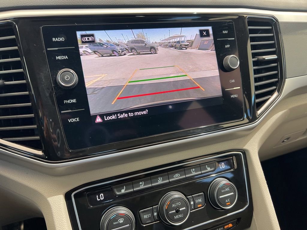 Certified 2022 Volkswagen Atlas SEL Premium image 27