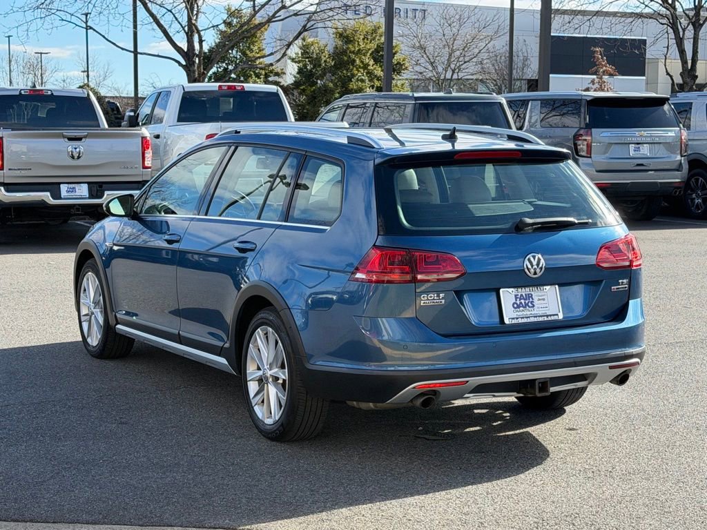 Used 2017 Volkswagen Golf Alltrack SE image 9
