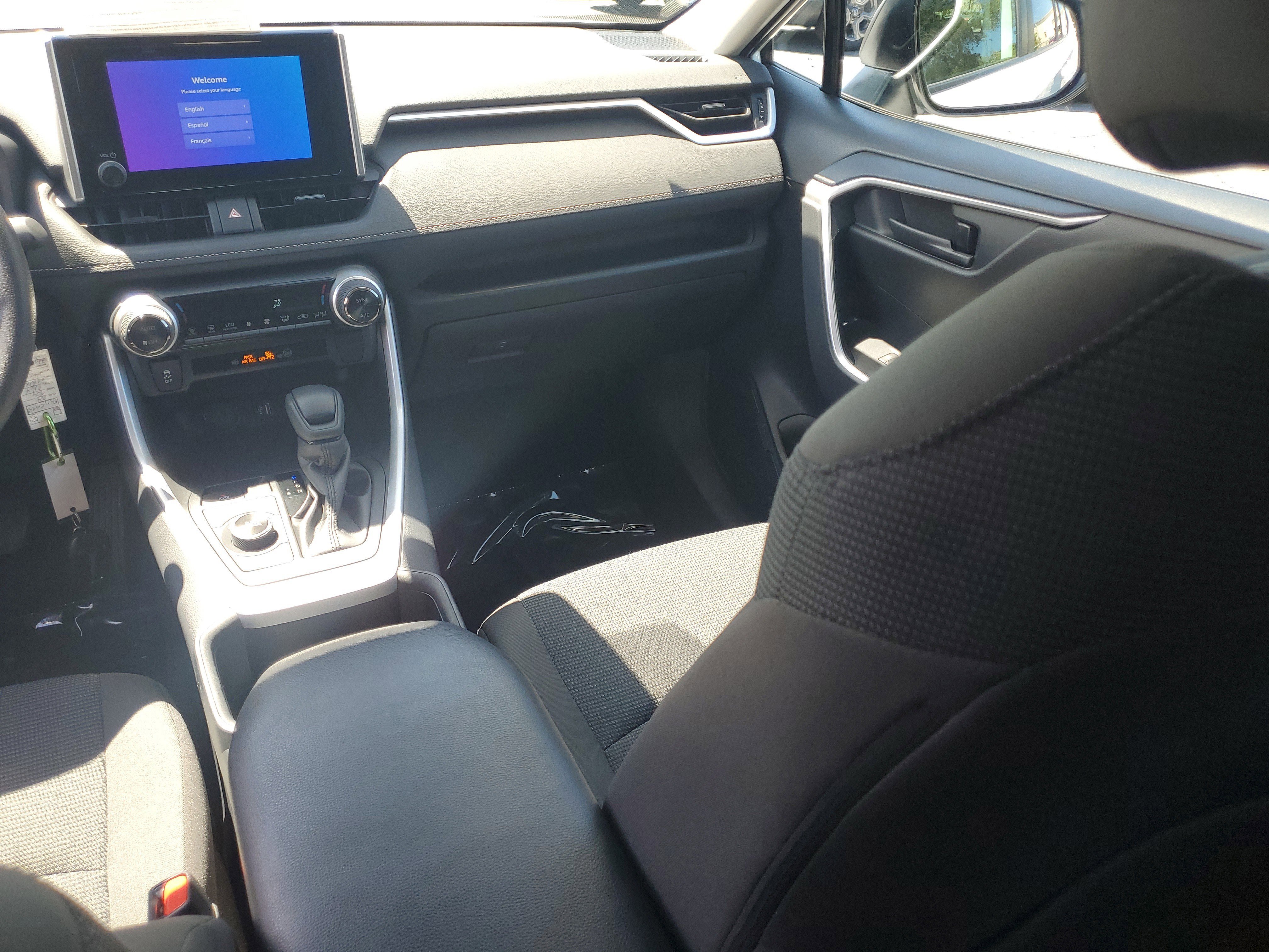 Certified 2024 Toyota RAV4 LE AWD/4WD image 17