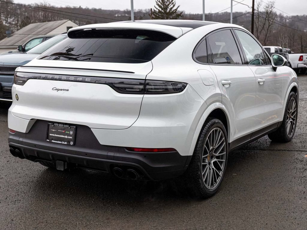 Used 2023 Porsche Cayenne Platinum Edition AWD/4WD image 4