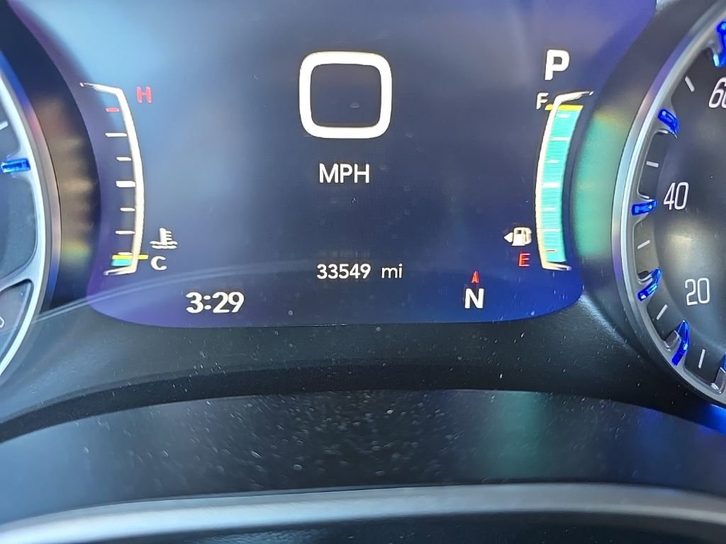 Used 2024 Chrysler Pacifica Touring-L image 19