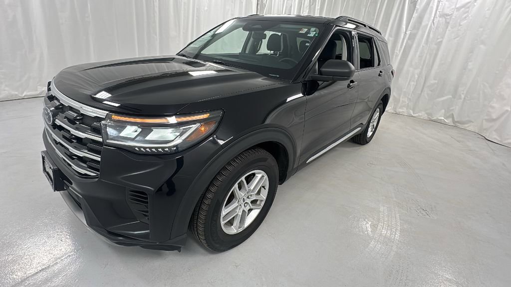 Used 2025 Ford Explorer Active image 7