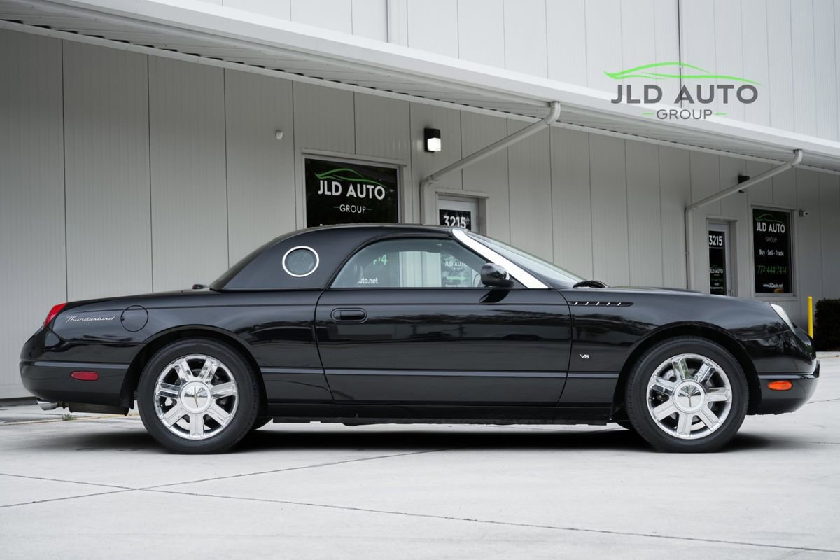 Used 2004 Ford Thunderbird Premium image 18