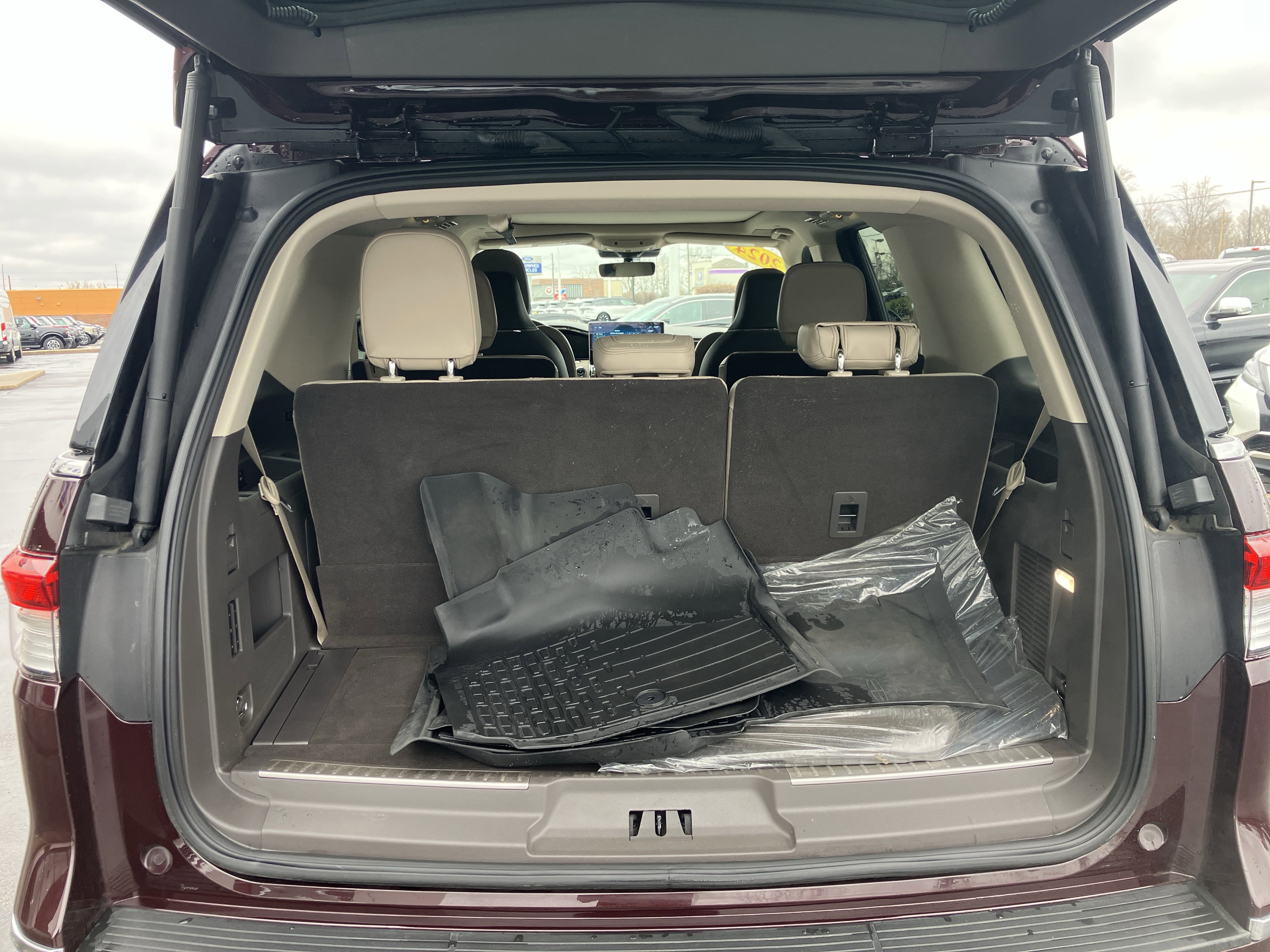 Used 2024 Lincoln Navigator Reserve image 12