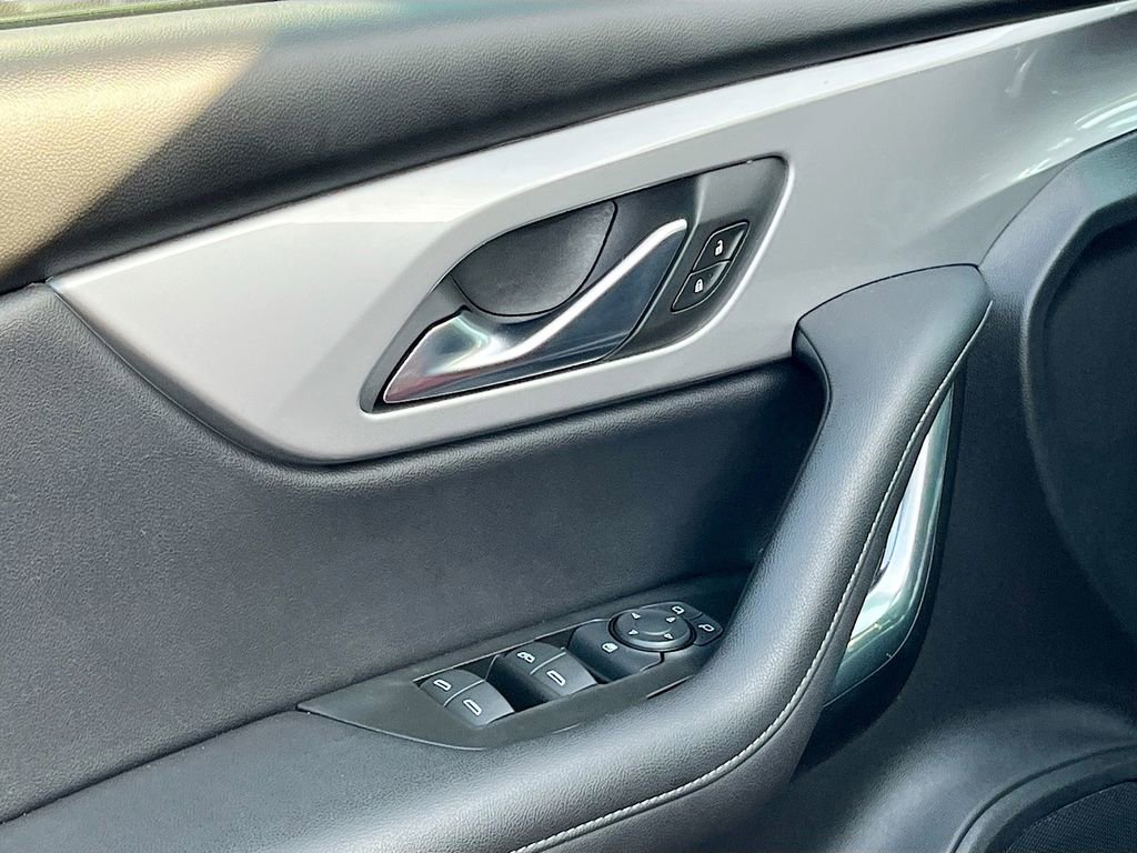 Used 2022 Chevrolet Blazer LT image 17