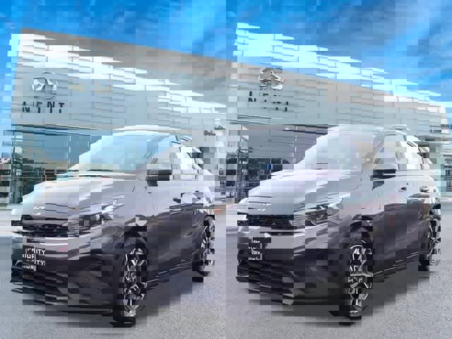 Used 2023 Kia Forte LXS image 1