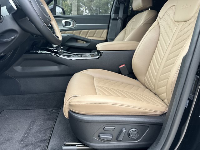 Used 2025 Kia Sorento SX Prestige w/ Olive Brown Leather Package image 10