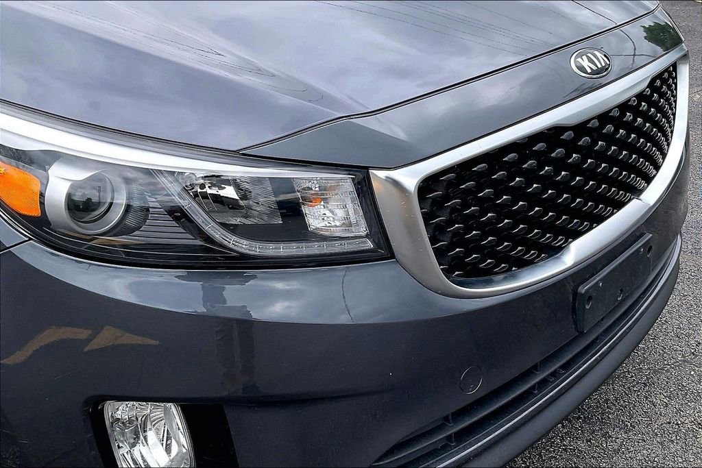 Used 2015 Kia Sedona EX FWD image 35
