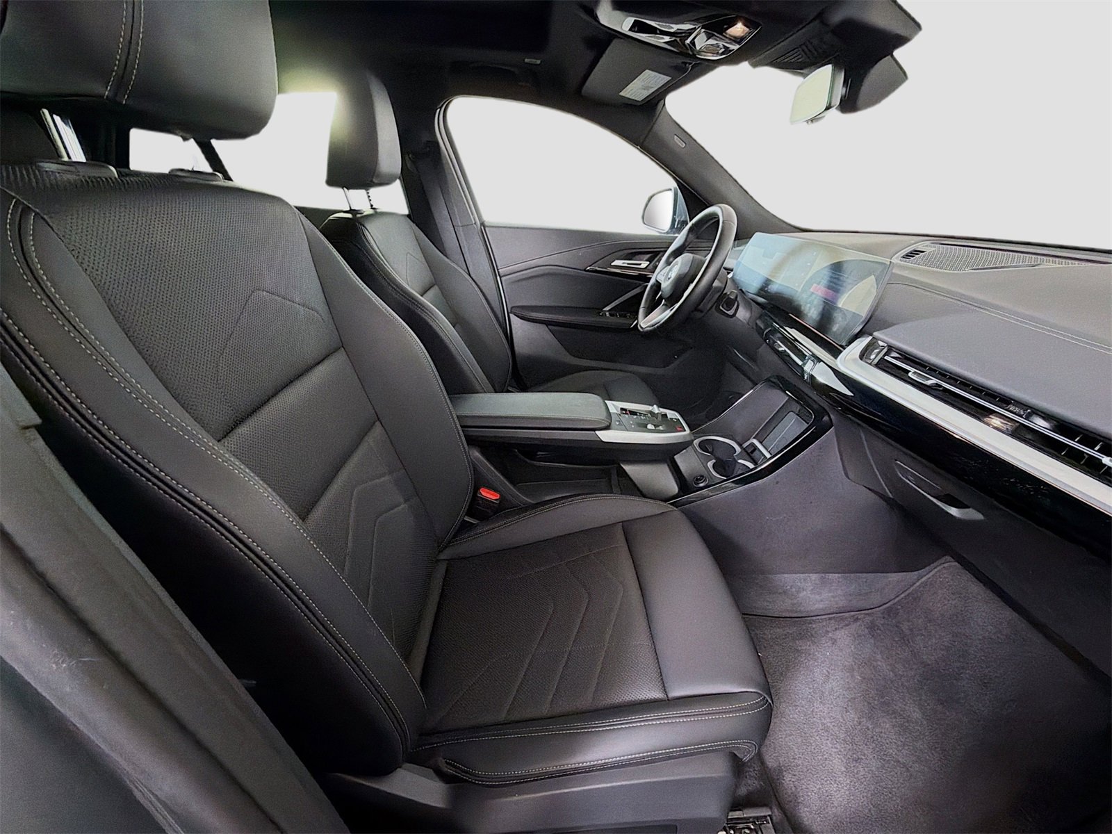 Used 2025 BMW X2 xDrive28i image 30