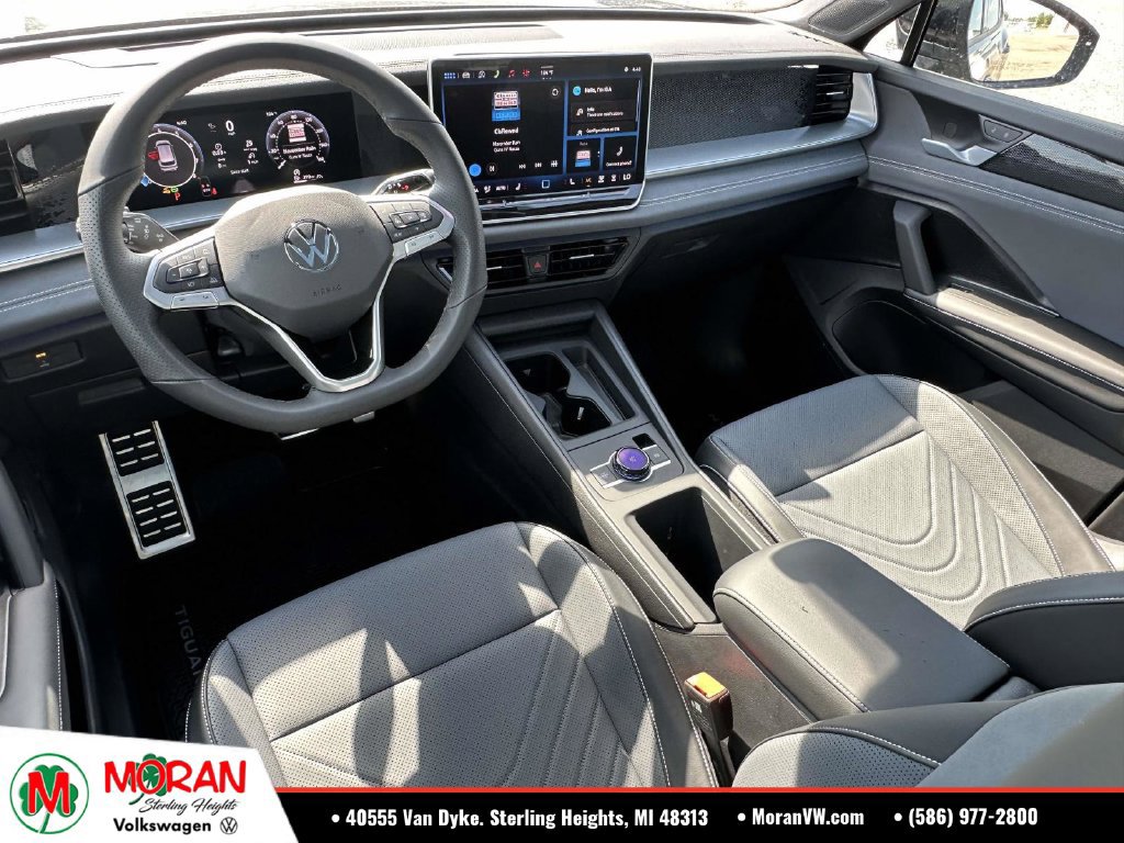 Used 2026 Volkswagen Tiguan SE R-Line FWD image 10