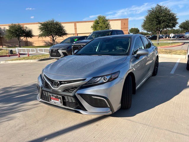 Used 2024 Toyota Camry XSE FWD image 7