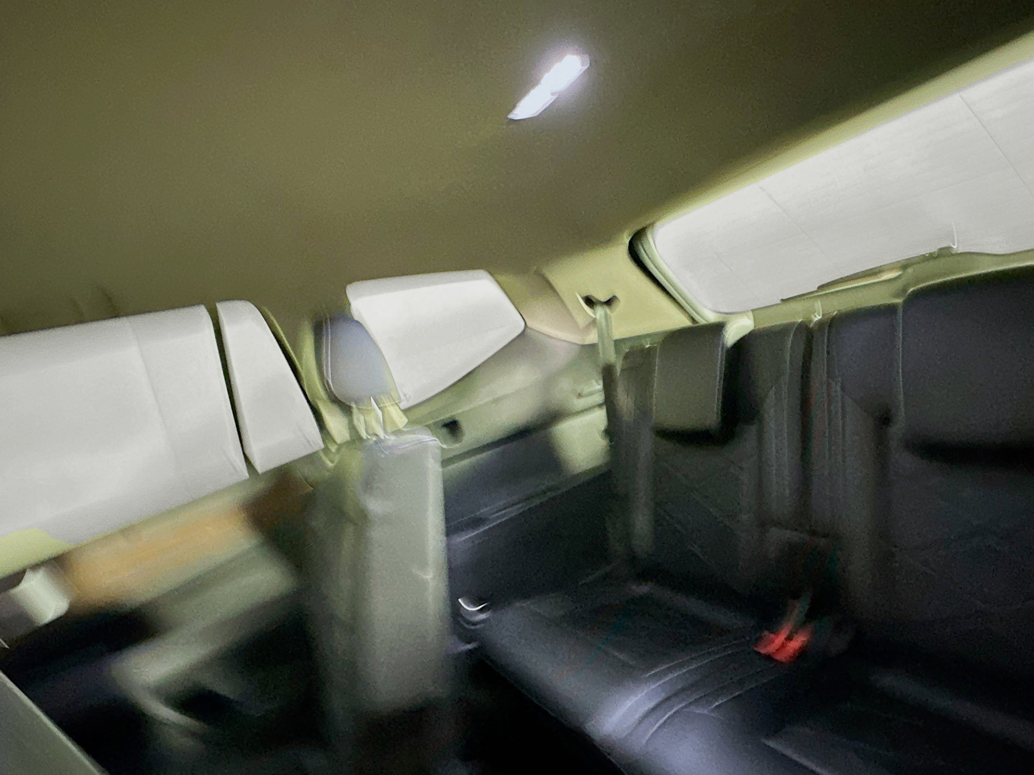 Used 2025 Volkswagen Atlas SE image 28