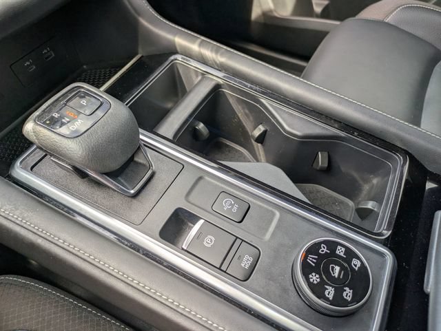 Used 2023 Nissan Pathfinder SL AWD/4WD image 20