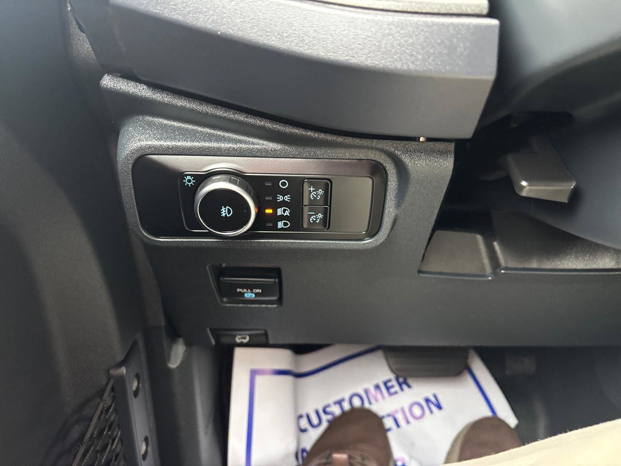 Used 2025 Ford Bronco Badlands image 14