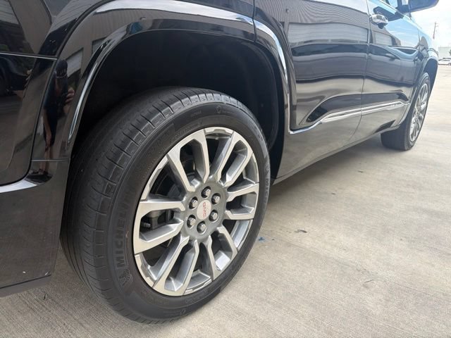 Used 2023 GMC Acadia Denali FWD image 25