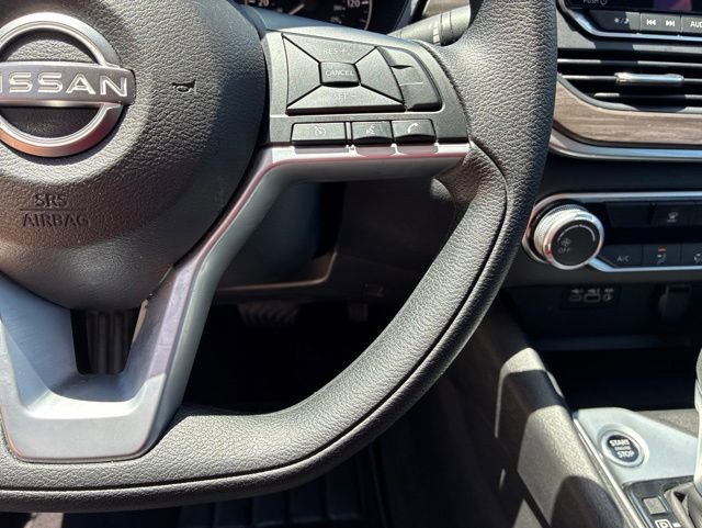 Used 2025 Nissan Altima 2.5 SV AWD/4WD image 23