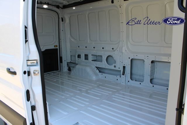 New 2025 Ford Transit 250 148 Medium Roof image 8