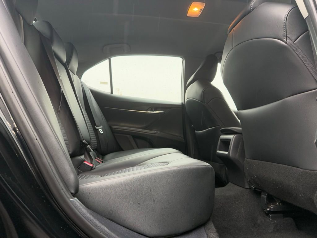 Used 2024 Toyota Camry SE image 16