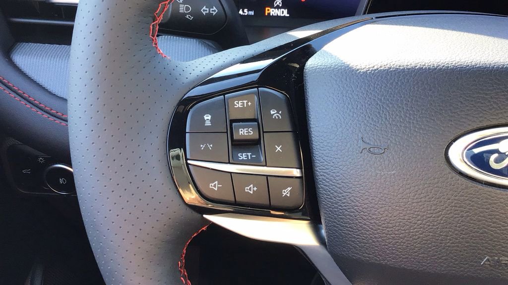 Used 2026 Ford Explorer ST-Line image 27