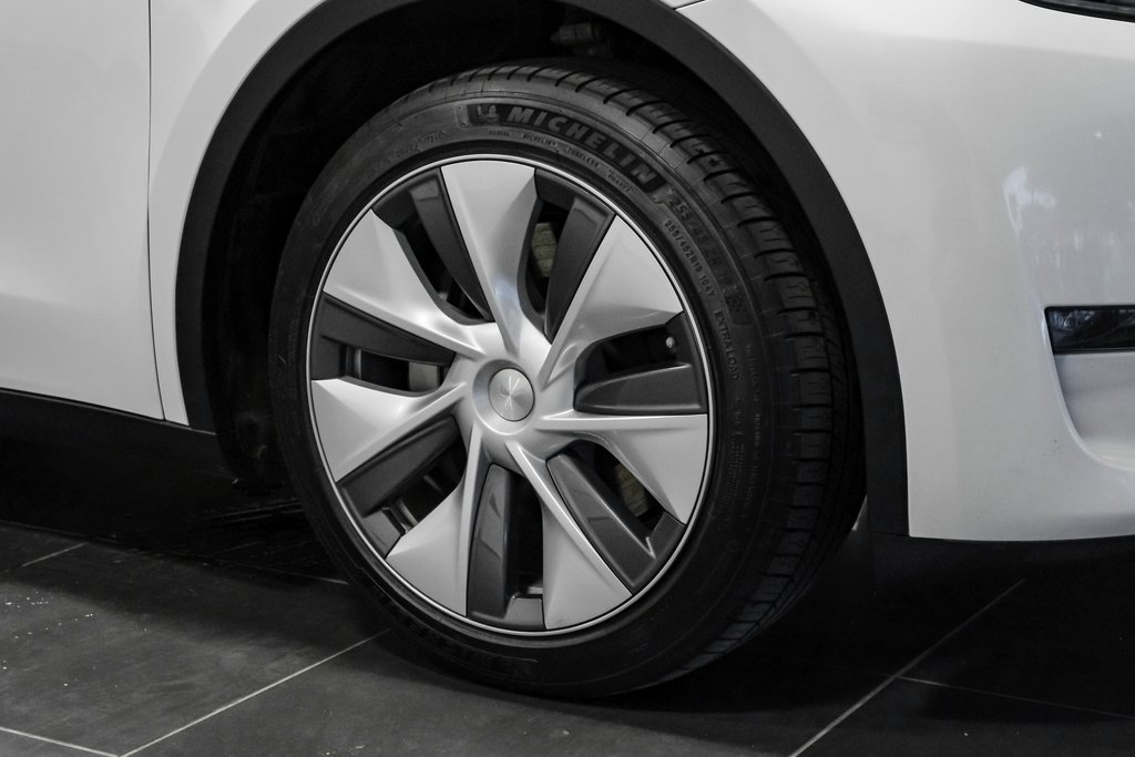 Used 2023 Tesla Model Y Long Range image 54