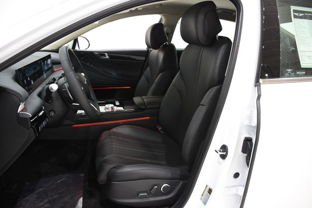 Used 2025 Genesis G80 2.5T image 17
