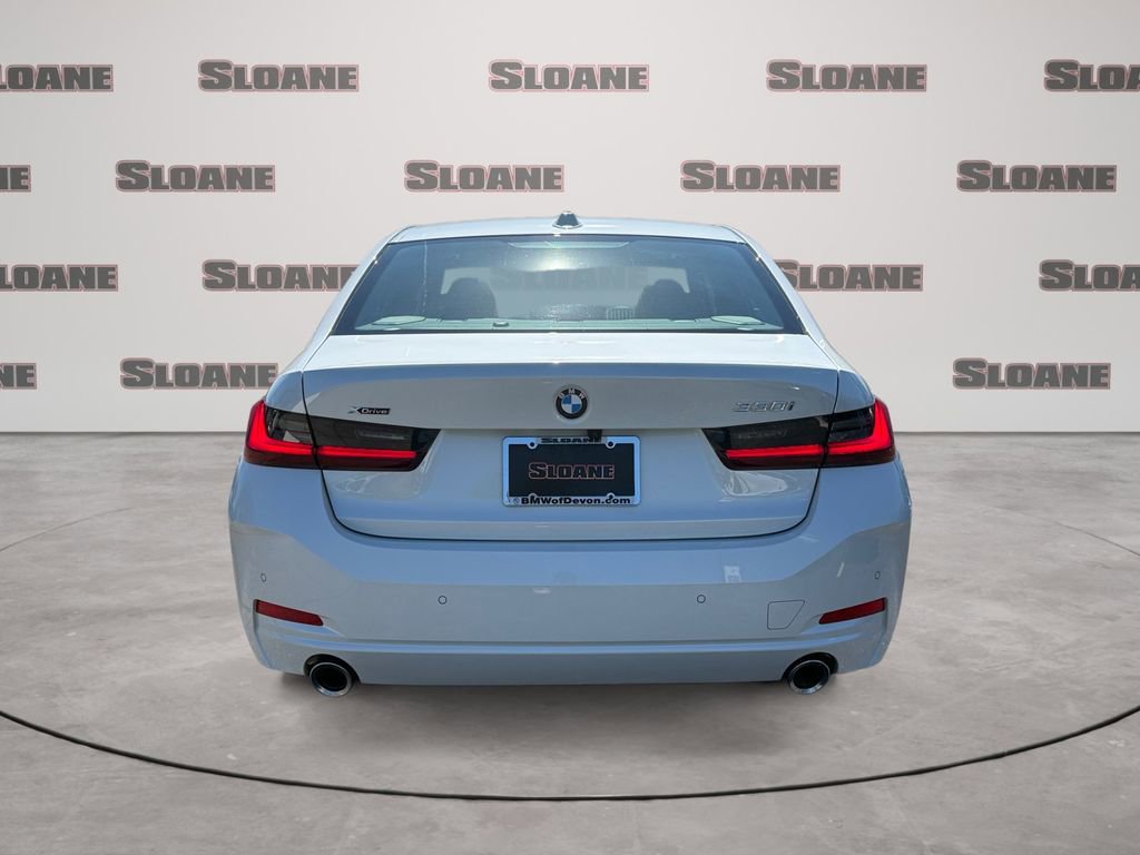 Used 2025 BMW 330i xDrive Sedan w/ M Sport Package AWD/4WD image 4