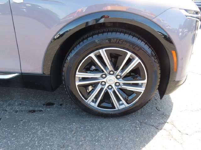 Certified 2024 Cadillac Lyriq Luxury AWD/4WD image 10