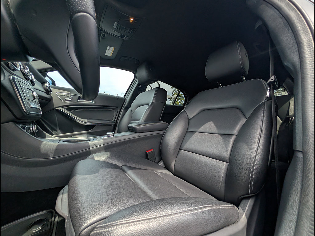 Used 2018 Mercedes-Benz GLA 250 image 28