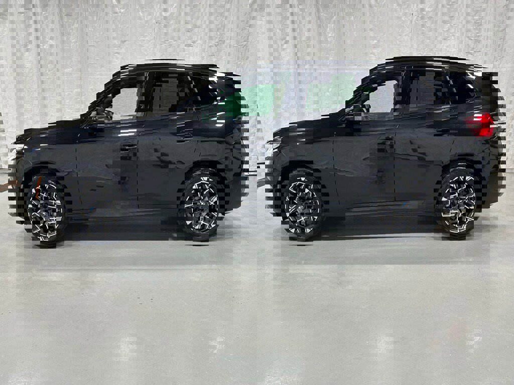 Used 2025 BMW X3 xDrive30i w/ M Sport Package image 4