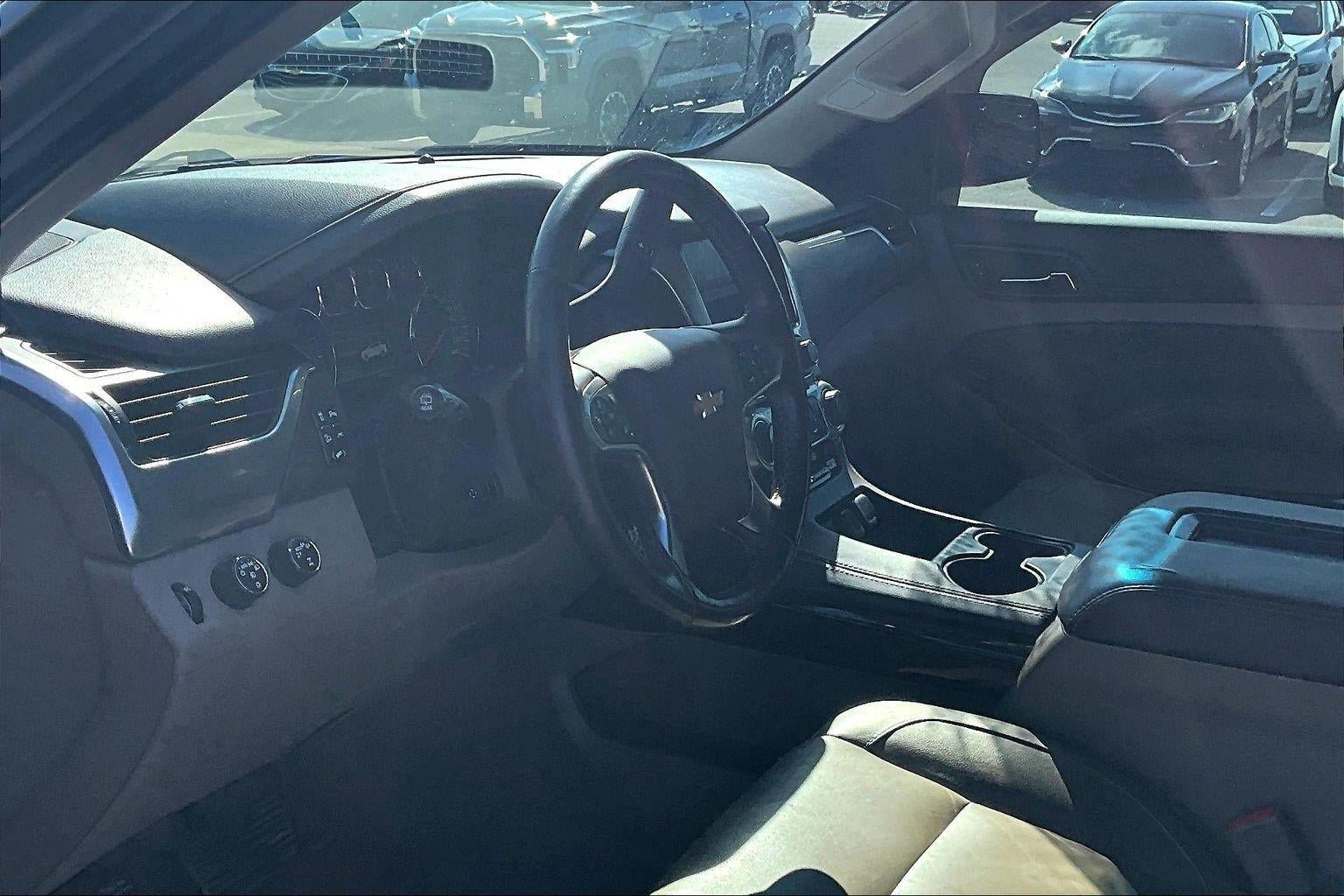 Used 2018 Chevrolet Tahoe LT w/ Luxury Package AWD/4WD image 15