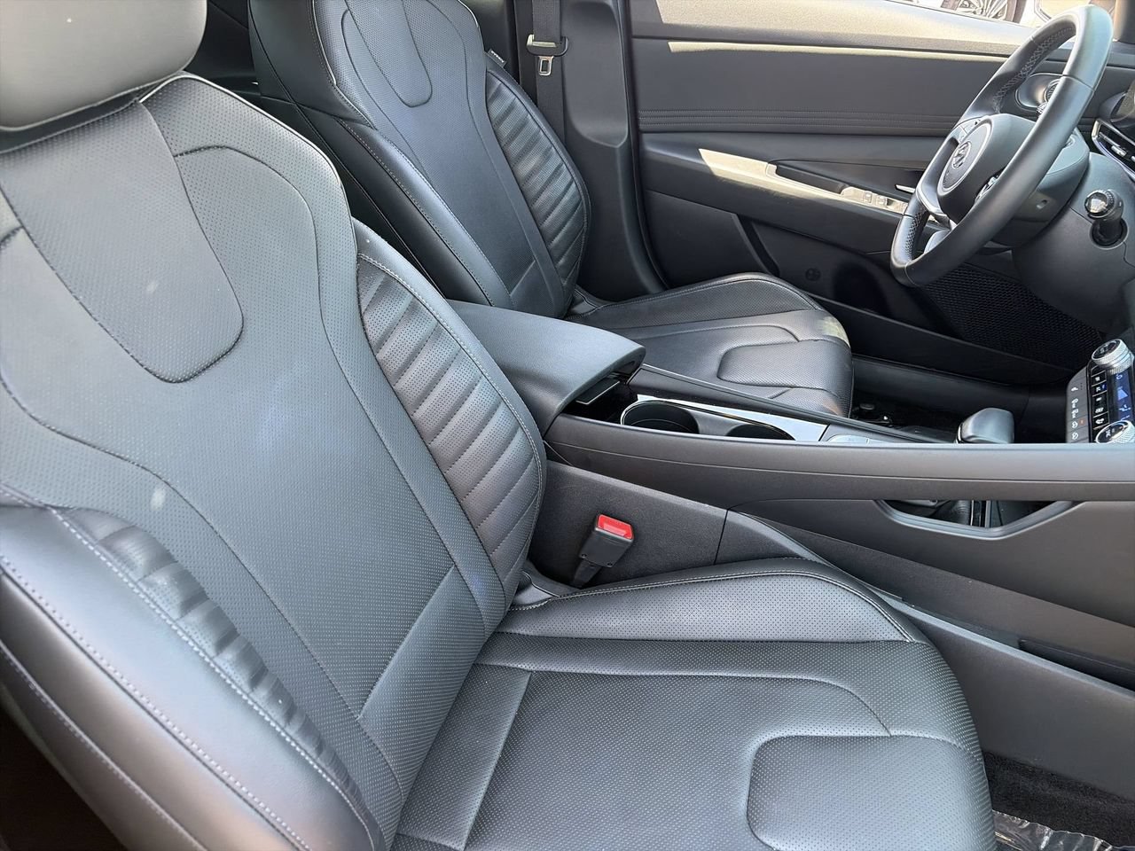 Certified 2023 Hyundai Elantra Limited FWD image 10