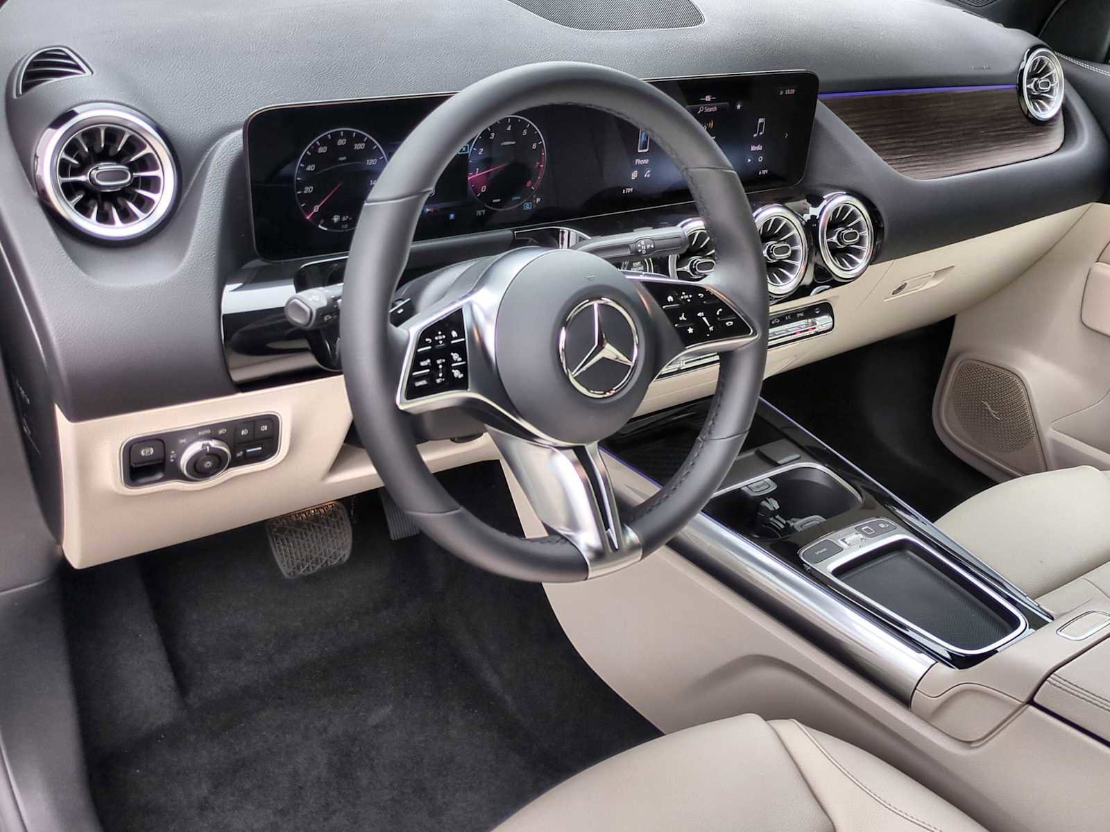 Used 2026 Mercedes-Benz GLA 250 4MATIC image 10