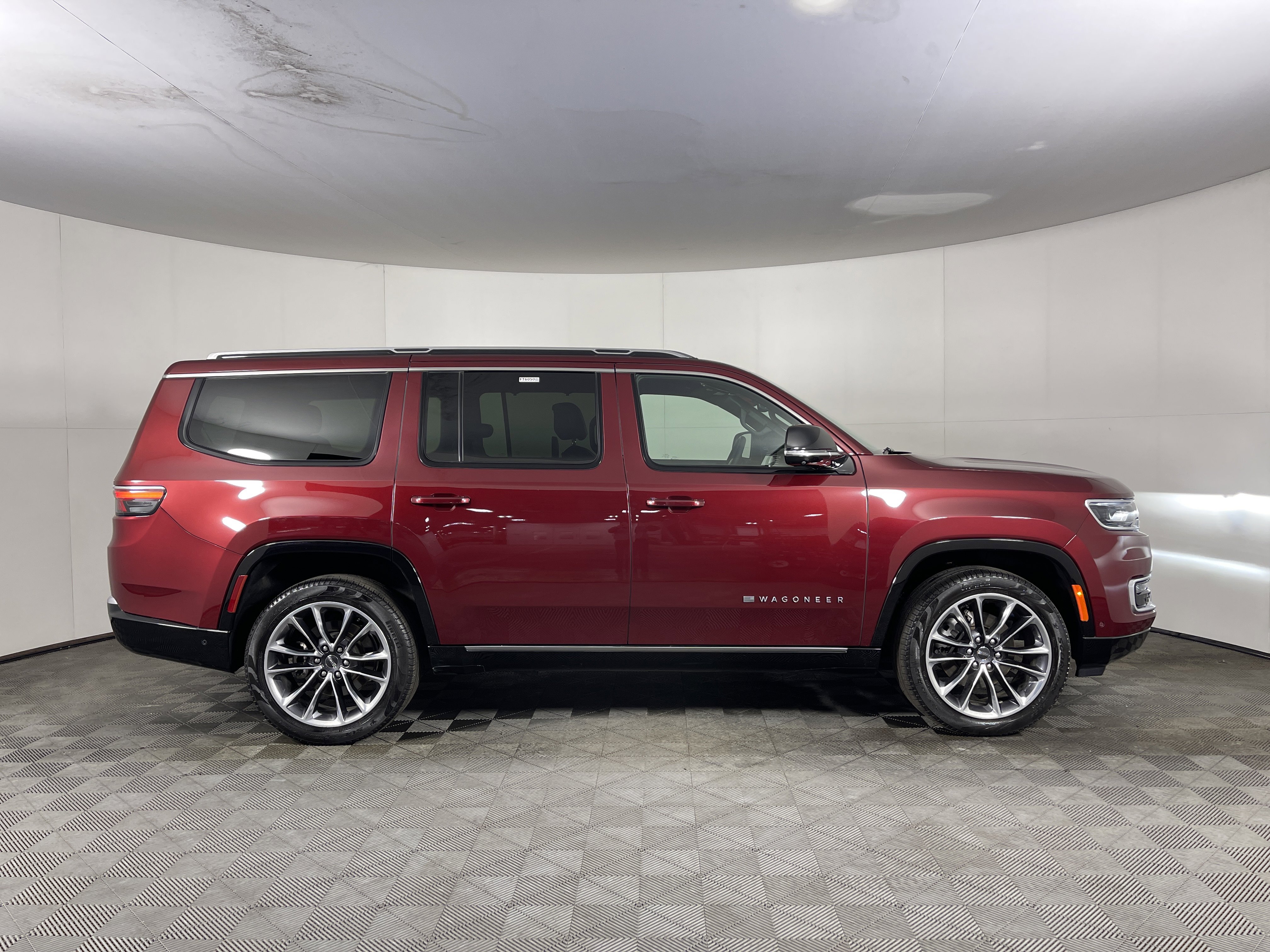 Used 2024 Jeep Wagoneer Series III w/ Premium Group I image 5