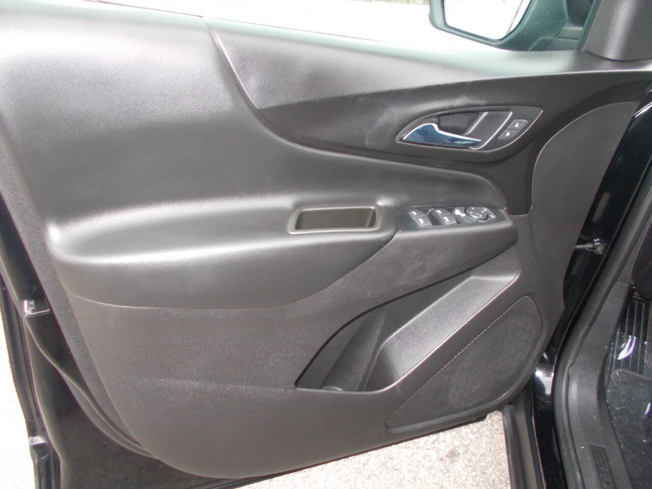 Used 2019 Chevrolet Equinox LT image 13