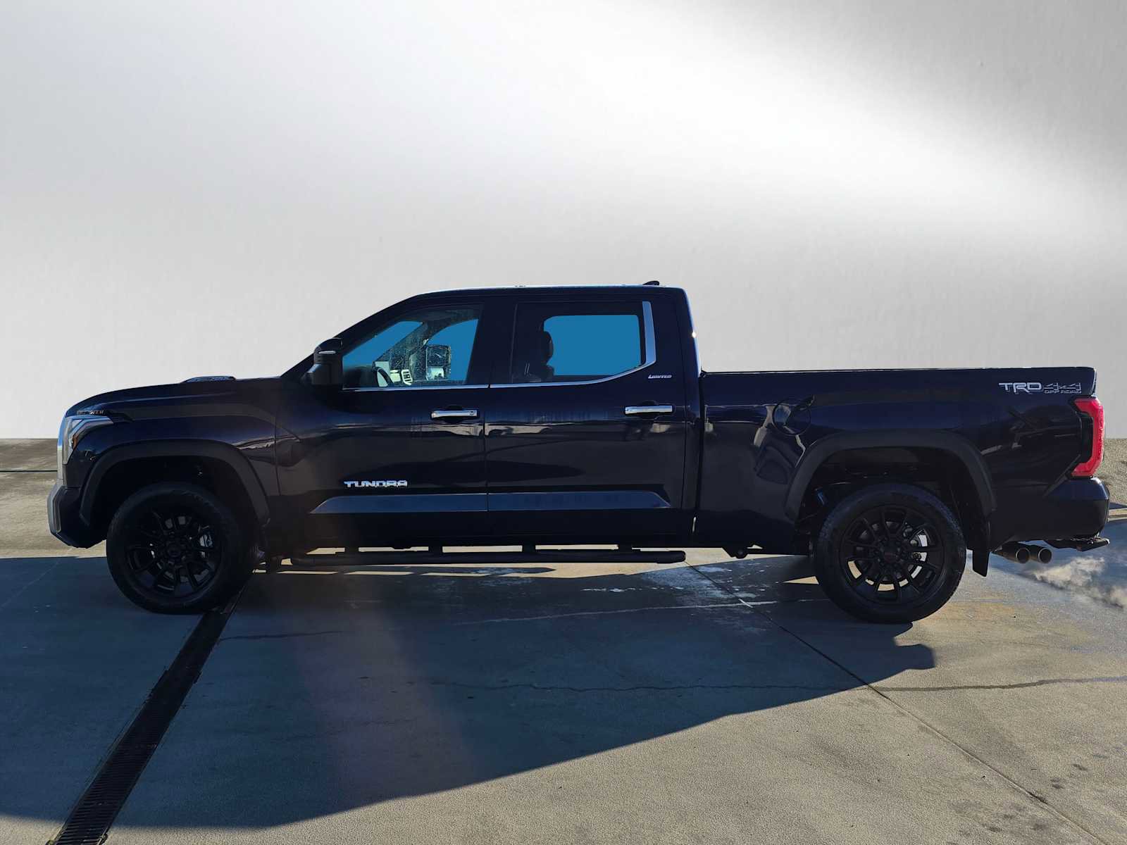 Used 2023 Toyota Tundra Limited w/ TRD Off-Road Package image 6