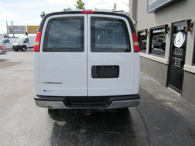 Used 2015 Chevrolet Express 2500 RWD image 21