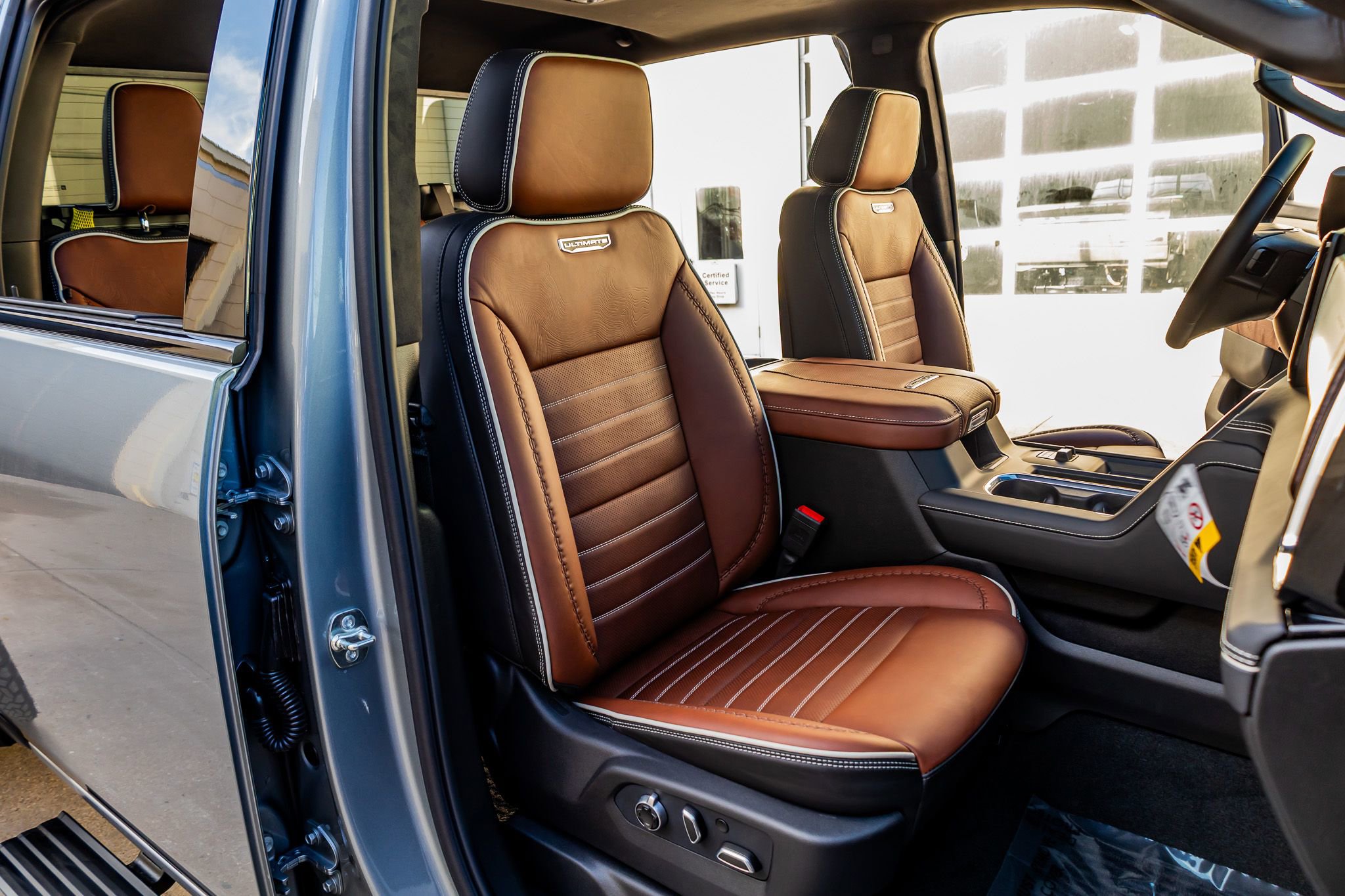 Used 2026 GMC Sierra 3500 Denali Ultimate image 31