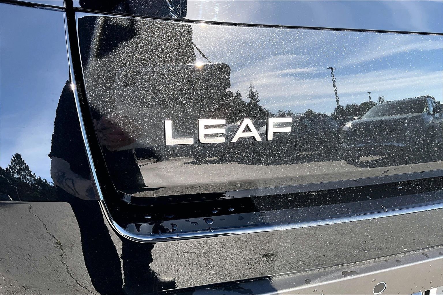 New 2026 Nissan Leaf Platinum+ FWD image 9