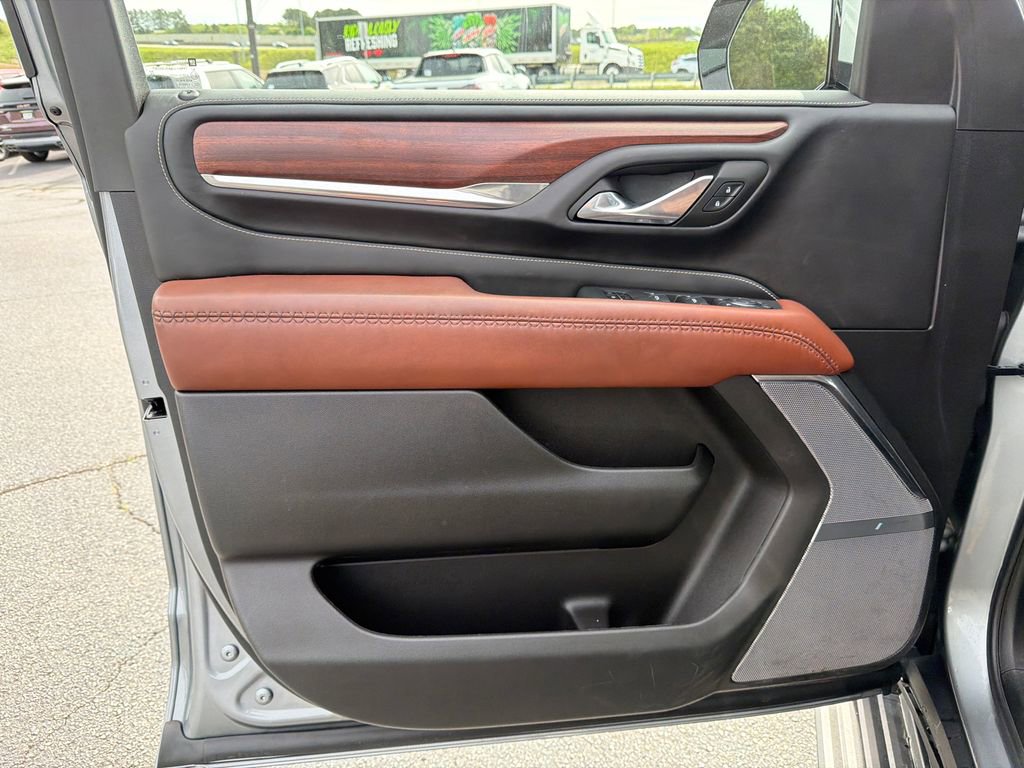 Used 2023 GMC Yukon Denali Ultimate w/ LPO, Floor Liner Package image 10
