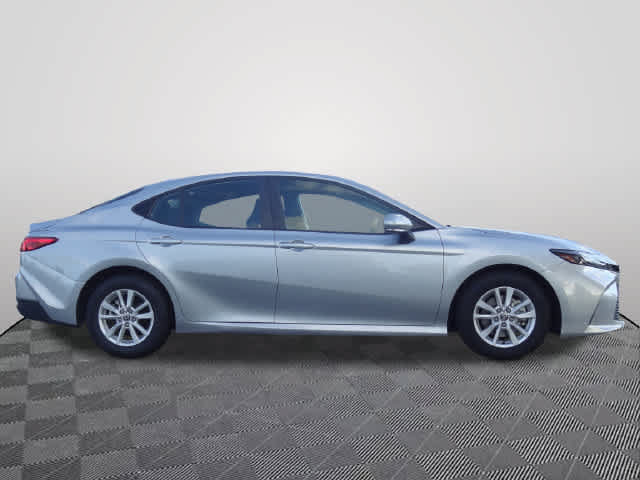 Certified 2025 Toyota Camry LE FWD image 4