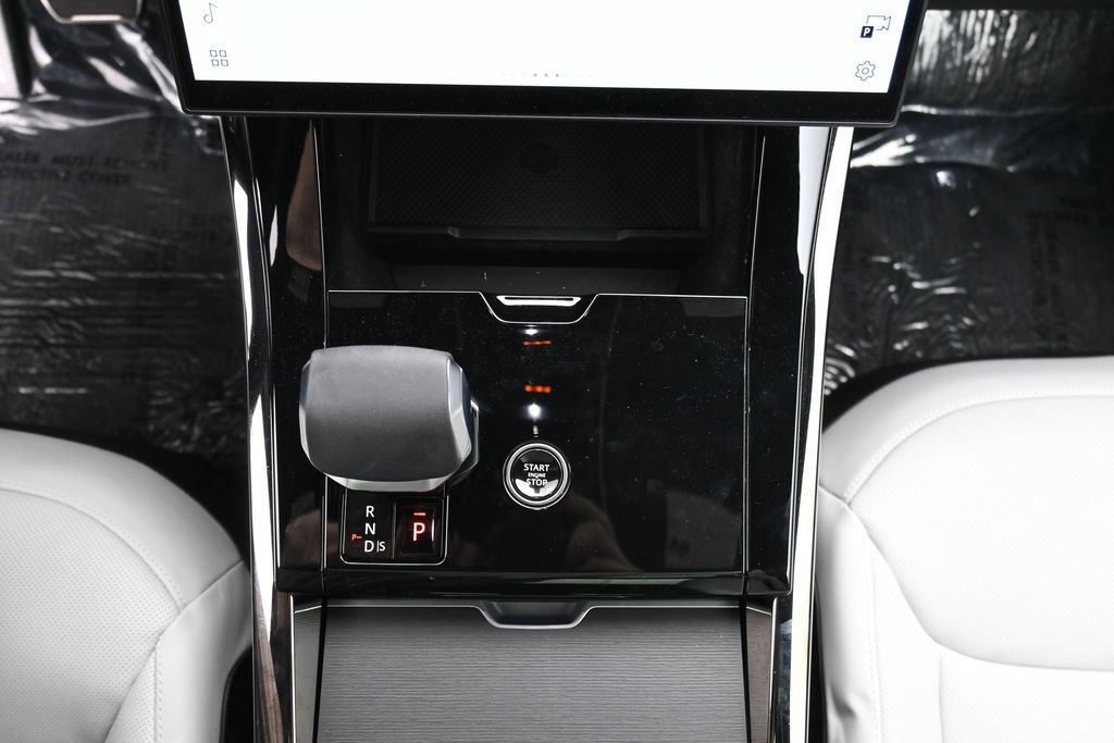 Used 2024 Land Rover Range Rover Sport Dynamic SE AWD/4WD image 19