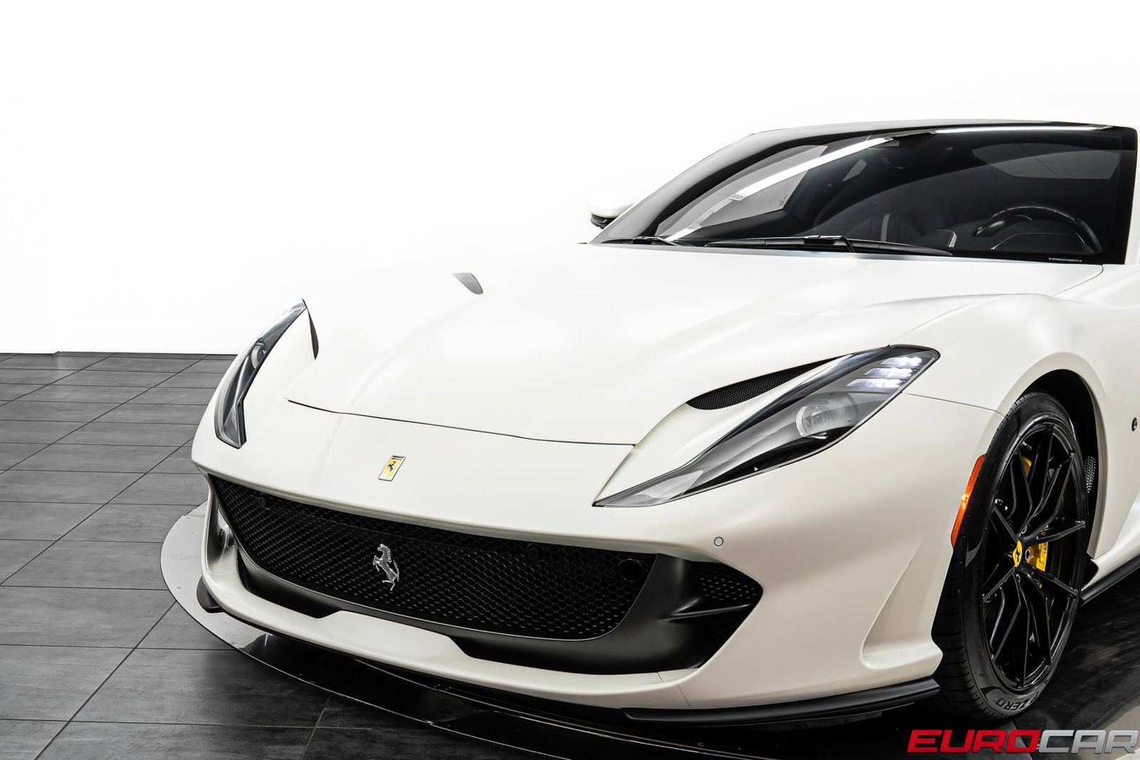 Used 2020 Ferrari 812 Superfast RWD image 13