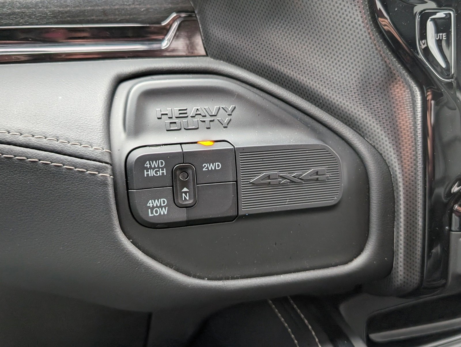 Used 2024 RAM 2500 Limited image 13