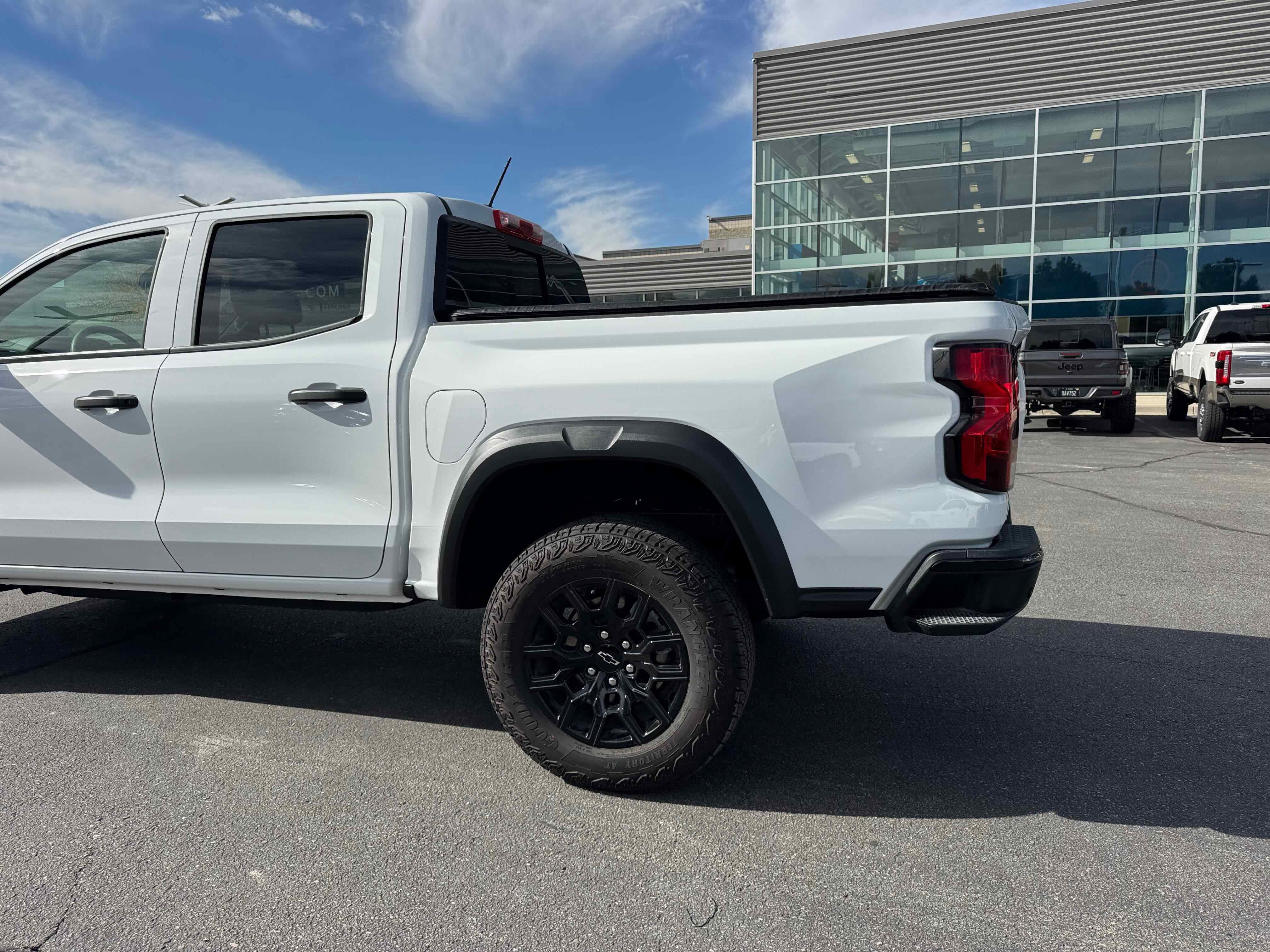 Used 2025 Chevrolet Colorado Trail Boss image 4