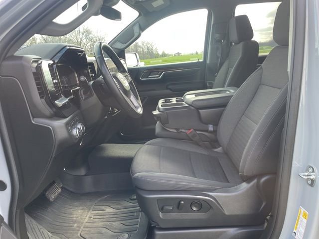 Used 2024 GMC Sierra 1500 SLE w/ Preferred Package image 9