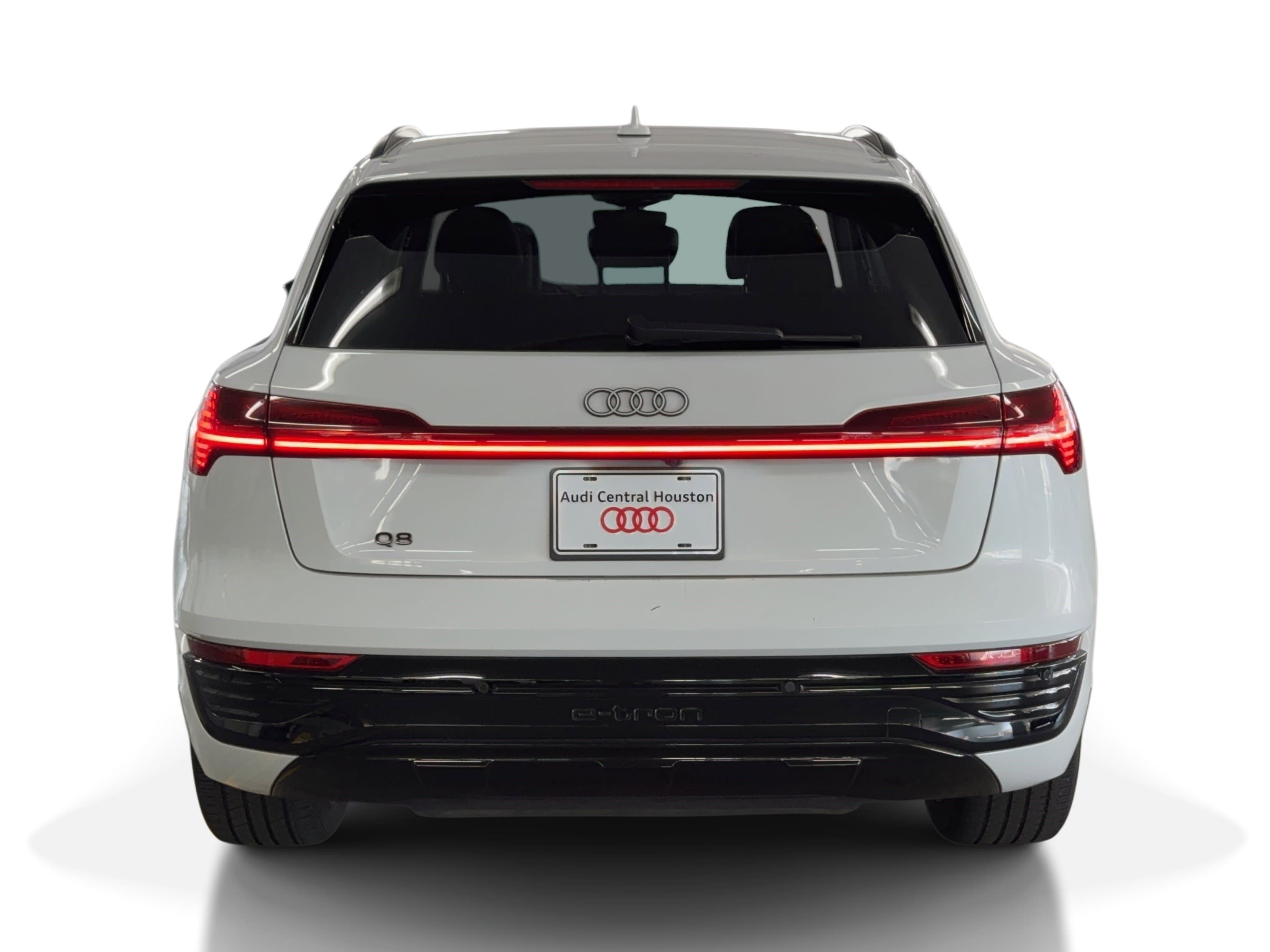 Certified 2024 Audi Q8 e-tron Prestige w/ Prestige Package image 10