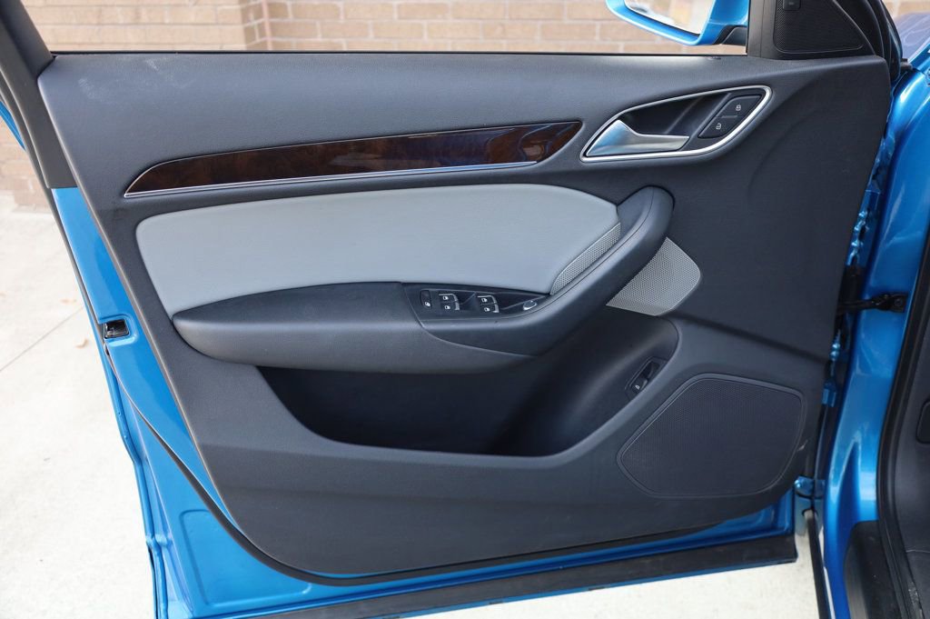 Used 2016 Audi Q3 2.0T Premium Plus w/ Technology Package image 14